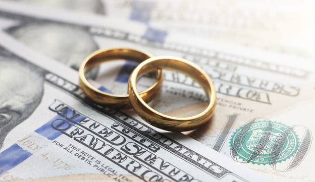 How Much Should You Pay For A Wedding Ring?
